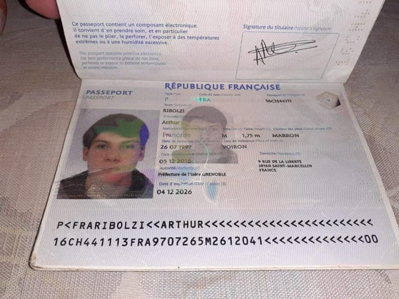 acheter un passeport français